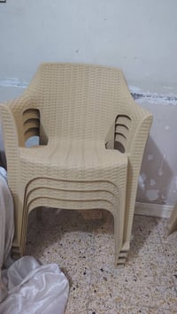 طبلات ٤ • كراسي ٨ • جديد