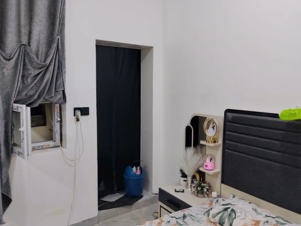 🌿🏡 دار حديثة + مزرعة جديدة للبيع 🏡🌿

بسم الله الرحمن الرحيم
السلام عليكم ورحمة الله وبركاته

يعلن الوسيط العقاري المجاز رسميًا
🏢 مكتب دلالية الرياحين للعقار

✨ فرصة مميزة للسكن والاستثمار ✨

📍 الموقع: الحمزة الغربي – حي بابل الزراعي
📐 المساحة: 1170 م²
📜 طابو زراعي – سند 25
🔄 تحويل مباشر

🏠 الدار – بناء حديث درجة أولى

- غرفتان نوم 5×4 م
- استقبال 7×4 م
- صالة كبيرة 5.10×4 م
- مطبخ 6×4 م
- مناور عدد 2
- صحيات داخلية وخارجية
- منظومة سبالت
- طابوق وسقف صب كونكريت

🌴 المزرعة
🌳 أشجار تين وتفاح
🌴 نخل برحي عدد 2
🍎 رمان
🌱 تكي
🏡 محمية كبيرة

💰 السعر: اكتب تم ويصلك السعر على الخاص.

📞 للاستفسار والتواصل – واتساب:
***********
***********
***********

📍 موقع المكتب:
الحمزة الغربي – مجاور دائرة الجنسية القديمة – قرب مدارس قصر العلوم الأهلية للبنات

🤝 وبخدمتكم دائمًا
🏢 مكتب دلالية الرياحين للعقار
