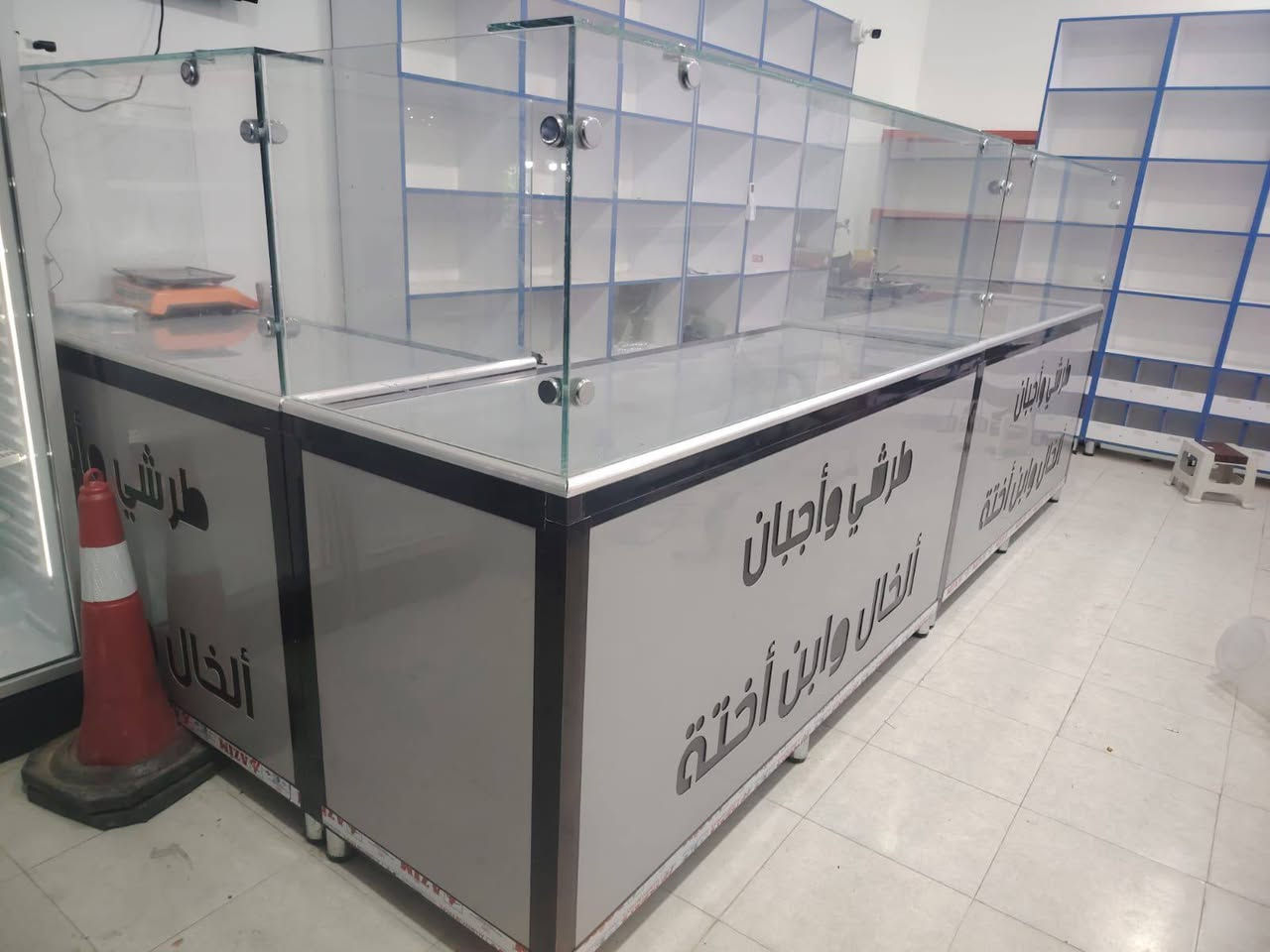 كاونتر ٣ قطع + سنك مرمر بي جام ١٠ ملم السعر مليون وبي مجال قليل
الاستفسار *********** عمارة, ميسان
