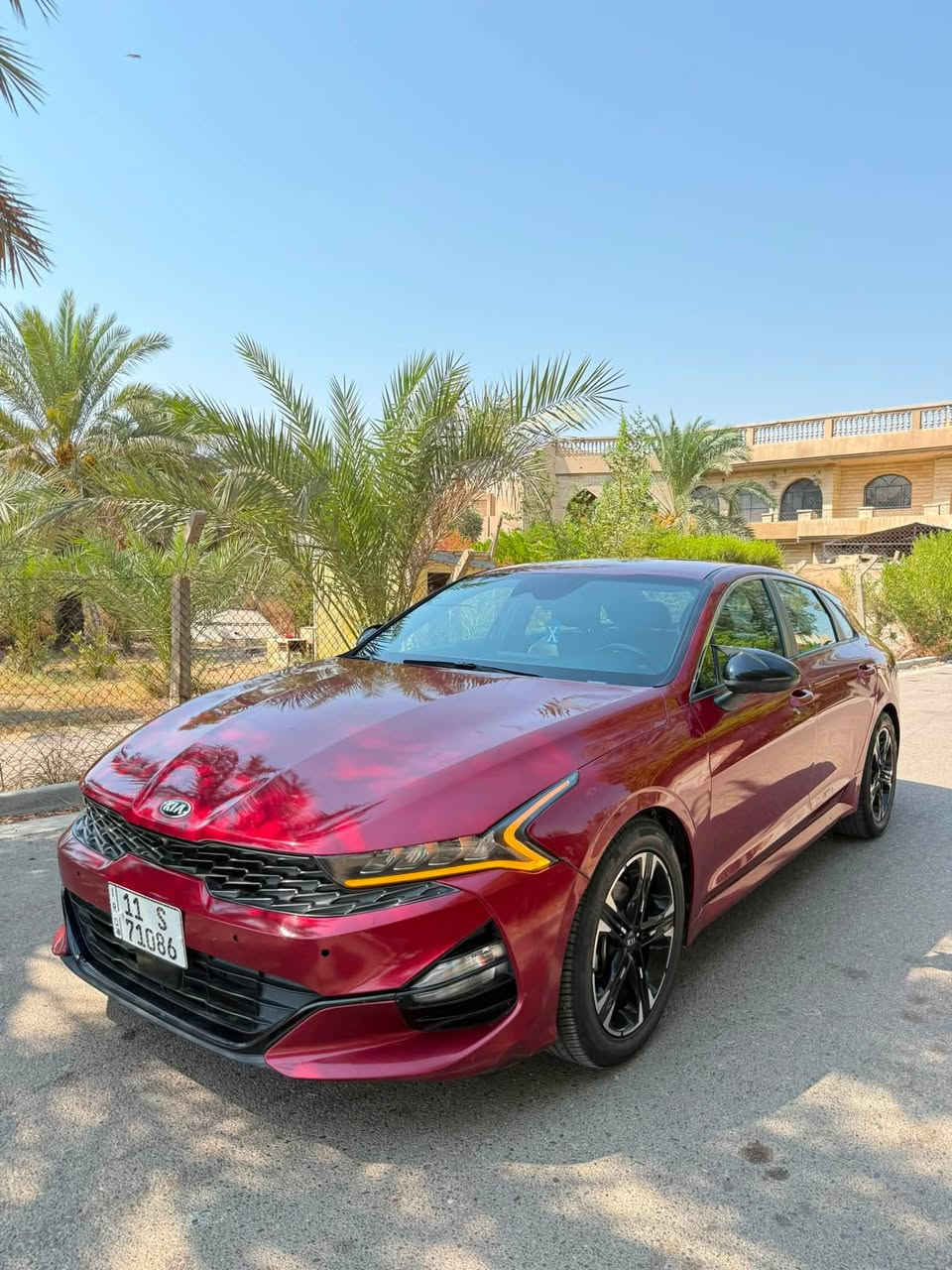 السلام عليكم
للبيع فقط بدون مراوس 
K5  2021. GT LINE
امريكي 1600 توربو 
حادثها بنيد ودعامية امامية
الراديترات بلادية حادث امريكا
ايرباك ستيرن 
حادثها بالعراق خلفي نص الصندوك صبغ جوة المسطره
المواصفات فول مواصفات عدا البنوراما 
رادارات امامي وخلفي وجانبي 360 درجة
شاشة وسطية كبيرة تدعم ابل كار + اندرويد
توقف تلقائي 
قيادة ذاتيه 
مثبت سرعة 
تحكم ستيرن جهتين + اوامر صوتية 
كير 8 سرعات AT دبل كلج 
4 وضعيات قيادة 
كرسي السائق كهرباء عدة حركات
مانع انزلاق 
كاميرا خلفية دوارة 
بصمة تشغيل + بصمة ابواب 
تشغيل عن بعد 
صندوك ذكي ينفتح عند الاقتراب 
ويل 18
وباقي مواصفات الجيتي لاين معروفه 
 كير + محرك + صدر ممفتوح بي برغي بلادي 
وتاخذها على الفحص 
السيارة ماشية 49 ميل 
ملاحظة السيارة بيها حالوب بالقمارة فقط 
السياره بأسمي رقم وهزه وفحص كله جديد 
السعر 133 
مكان السياره بغداد الغزالية 
للاتصال ***********
