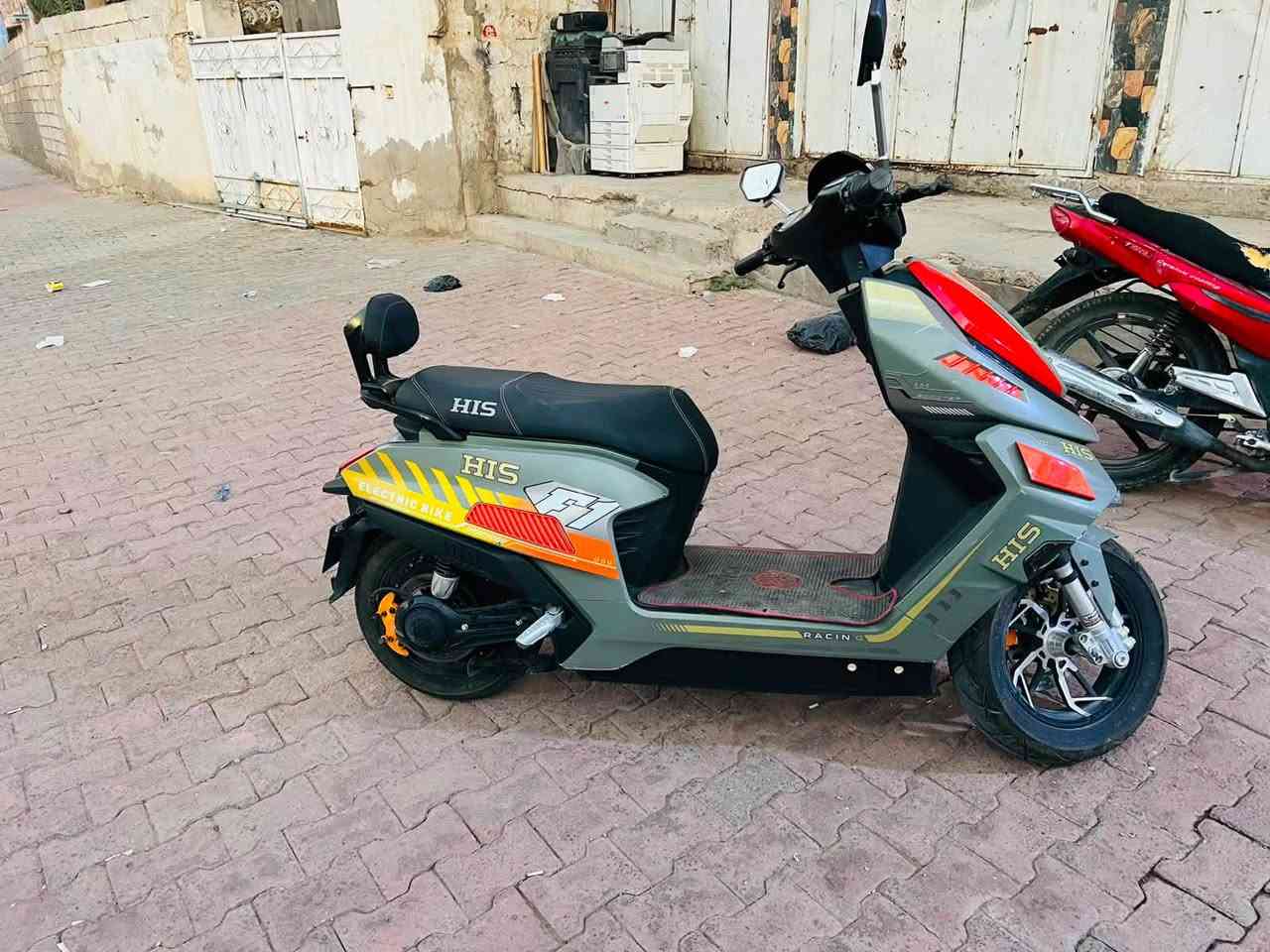 سلام عليكم باسكل شحن البيع 6بطاريات باسكل نضيف 
سعر700الف قفل🔒 
مكان الرمادي  
الاستفسار📞 ***********
