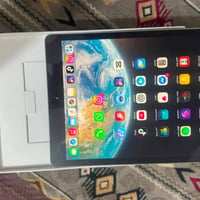 آيباد 9 • نضيف • اغراضه كاملة