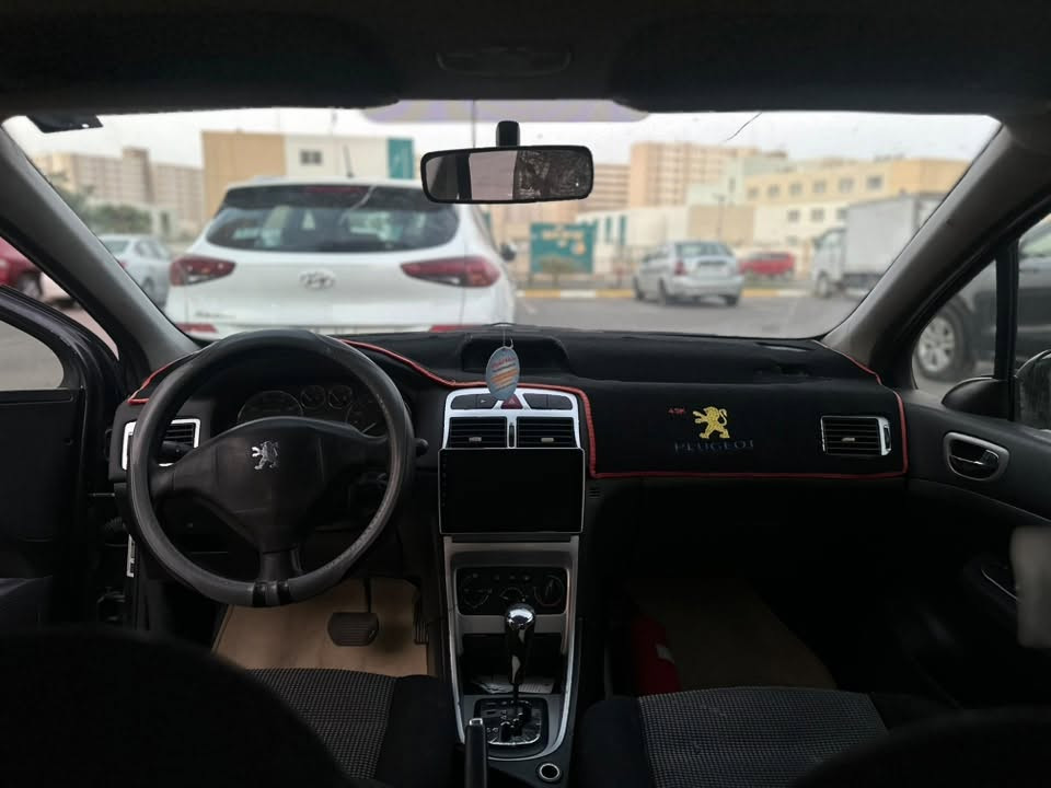السلام عليكم سياره بيجوو 307 فرنسي موديل 2006 محرك
1600 كير ومحرك ومكفولات تبريدها ثلج صدر جديد تايرات
جديده عليها أدامه كامله ب أسمي تحويل ثاني يوم صبغ عام اثر جراد سعرها 49 وبيها مجال بسيط
***********

