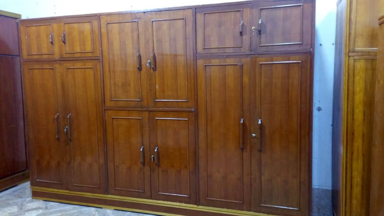 غرفه حطاطه السعر 550 وبيه مجال العنوان الرمادي الزراعة قرب الجنسيه الموحده ***********
