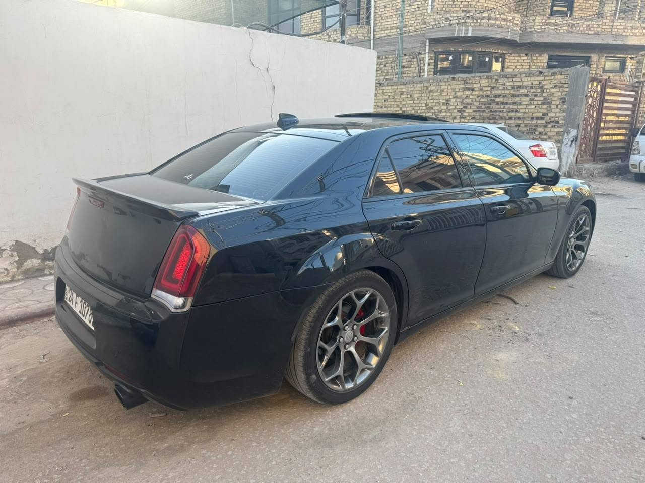 أوباما  موديل 18 وراد كندي داخله كلين هنا صار بيها صبغ قطعتين بدون دواخل بدون ارباك
رقم شمالي بسمي هزا وسنويه جديدة + تضليل بل سنويه ماشيه 80 الف
سعر ب 208  
***********
مكانه حله شارع 60
