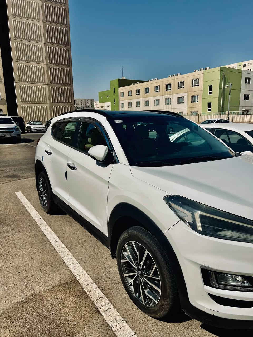 سلام عليكم للبيع توسان  ٢٠١٩ خليجي كفاله عامه.
وكاله الكاصد فول مواصفات.  كفاله عامه. تحويل نفس اليوم 

بصمه  بانوراما كراسي كهرباء 

لايت ٥ عدسات 

حساس امامي خلفي 

كامره  بيه فقط ملاحضات بسيطه.  في السونار. 

السعر.  ١٨٥.   بيه مجال حك الجيه 

***********
