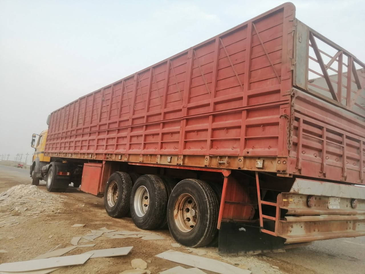 للبيع عربانه حداديه مكفوله مكان ميسان سعر 90 وبيه مجال ***********
