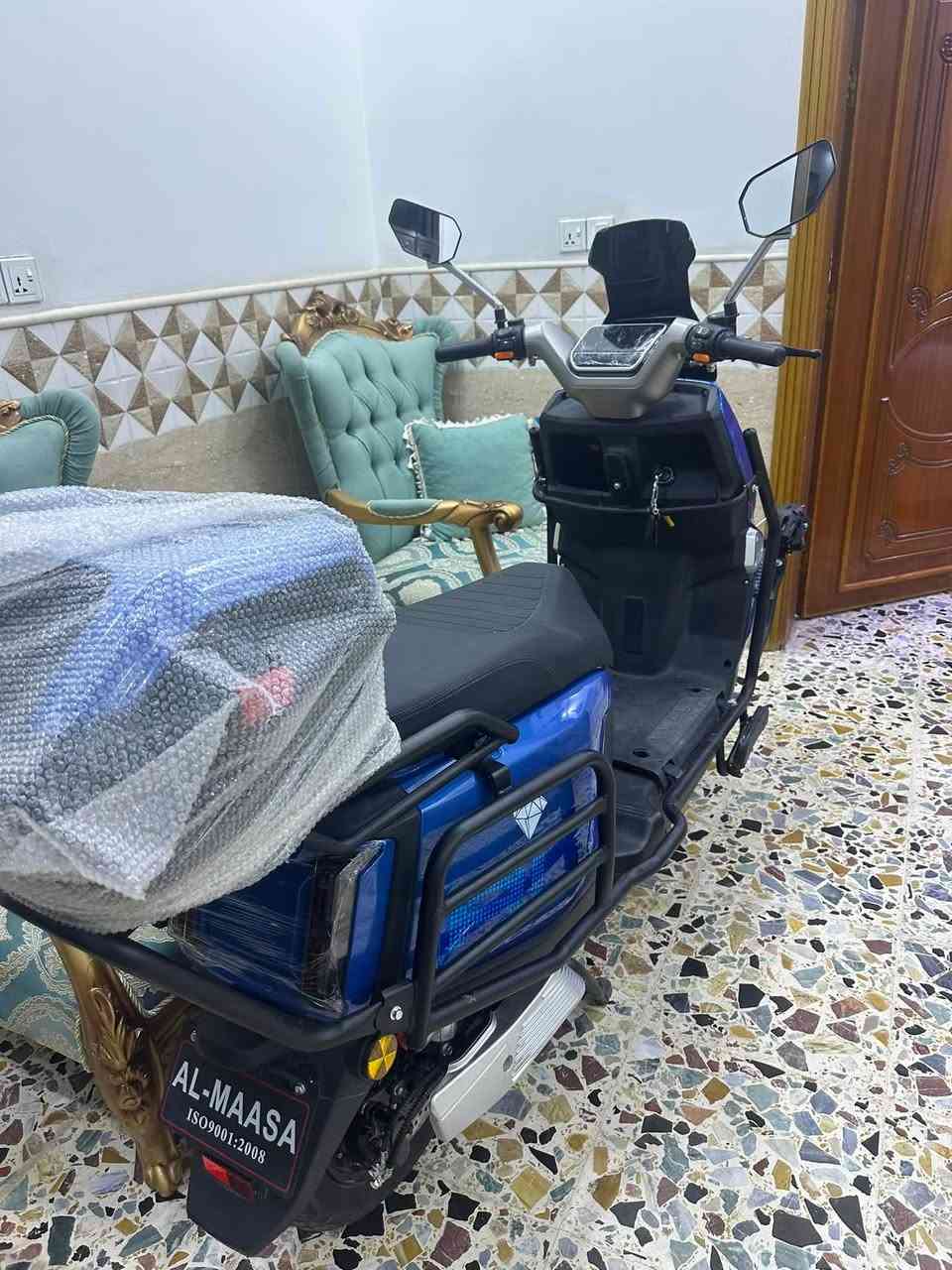 السلام عليكم ماطور شحن للبيع نوع صاعقه نوع ماسه بعده جديد اخو زيرو مستعمل شي قليل كامل مكمل من كلشي موديل ٢٦ فول موصفات تاير حجم ١٢ بطاريات ٦ عدد كبار شرط الفحص وين ماتريد نضام بك رجوع إلى خلف هورن دبل إشاره اشاير كله شغال والماطور بعده جديد شخط مابي سعر ٨٥٠ بي مجال عنوان رمادي تاميم اتصال ***********
