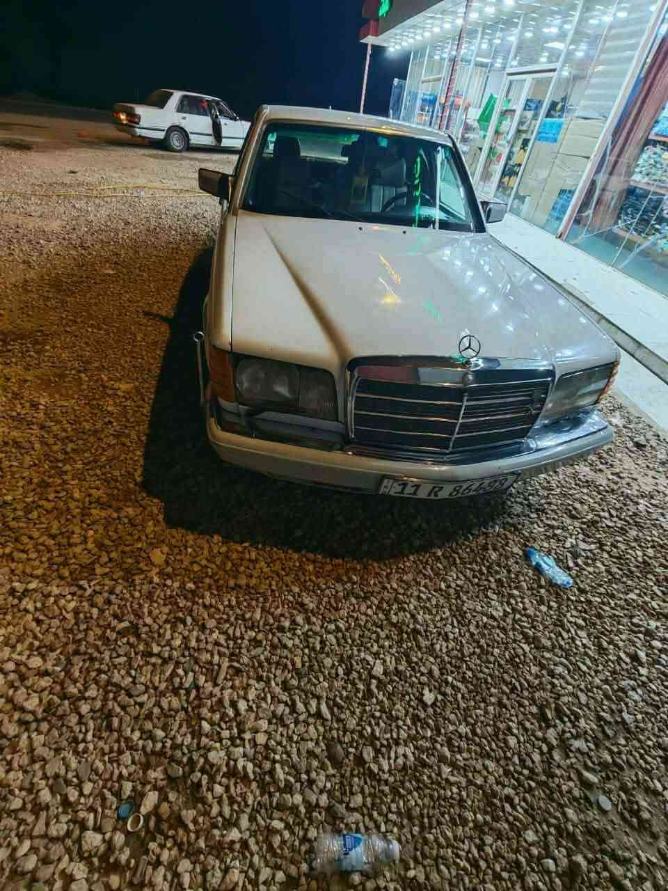 مرسيدس • ١٩٨٤ • مكينة ٣٠٠٠