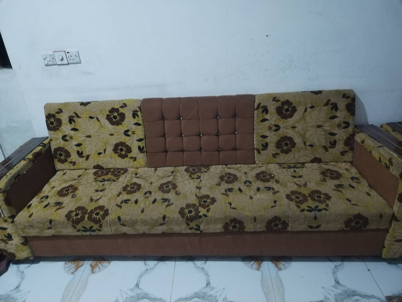 سلام عليكم معرض للبيع سعر 250وبي مجال وتخم للبيع تزكام درجه اولئ 400 وبي مجال ***********@@@
