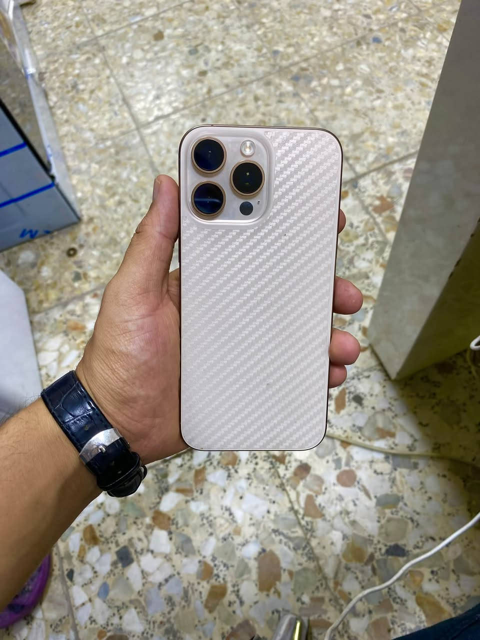 📲 للبيع iPhone 16 Pro Max
🗃️ الذاكرة : 256GB
🔋 صحة البطارية: 91%
✅ الجهاز نضيف جداً
🛡️ مكفول من كلشي
📦 ملحقاته كاملة
📍 المكان: بغداد

السعر:1350 
مليون و350

📞 ***********
