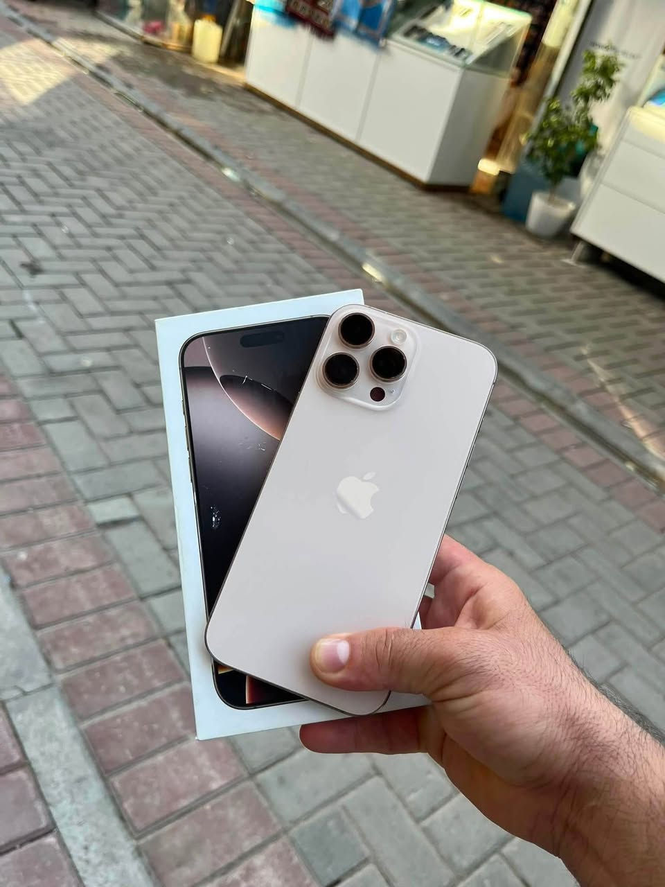 iphone 16 Pro Max
2 Sim   ZA/A

256 Gb

🔋87 % لە کۆمپیتەر 89یە

کارتۆنو شەحنی بیلادی لەگەڵە 

بەزەمان هەموشت نەکراوە

گەیاندن بەردەستە

نرخ 870$

***********
