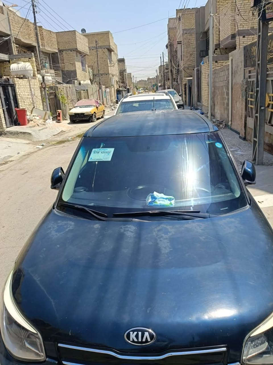 السلام عليكم
صول 17 للبيع 
محرك 2000 
كير At
تبريد شغال 
رقم سليمانية بأسمي 
ضربتهة الباب الخلف البلصدر 
موجود سونار قبل سنة تقريبا 
سيارة جاهزة ترايك للبصرة
سعر 105 
***********
