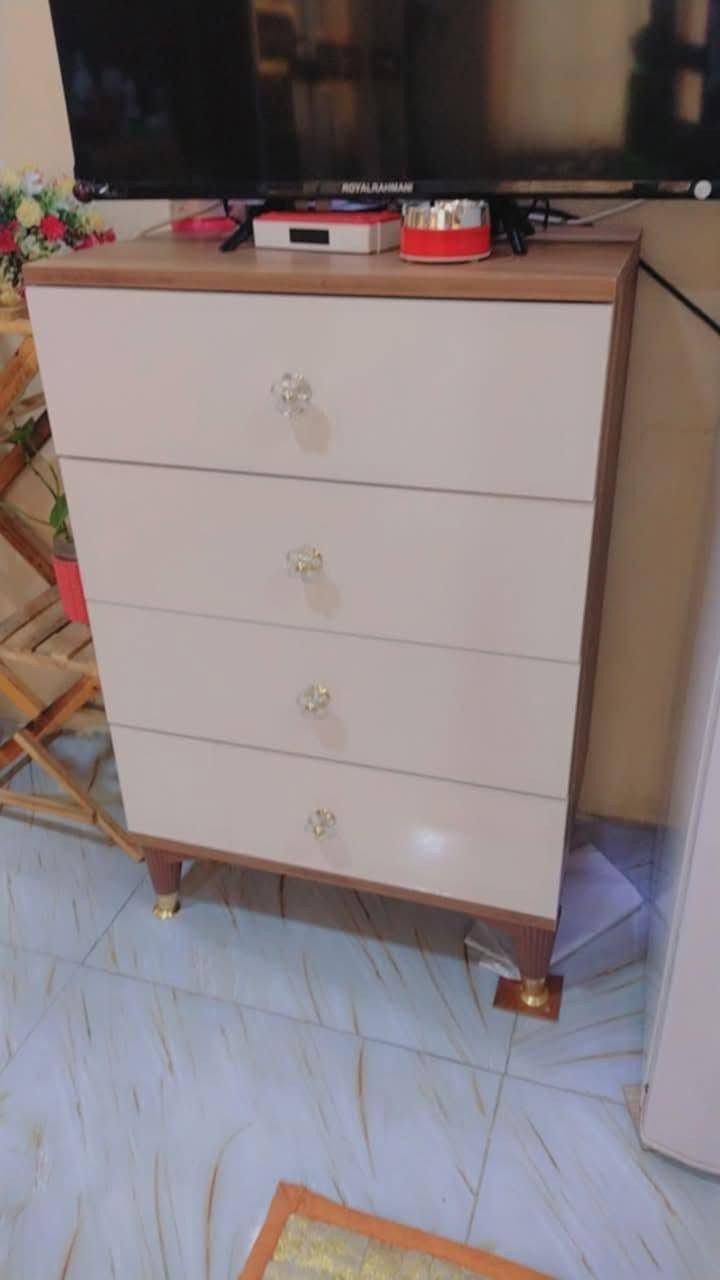 السلام عليكم
غرفه تركيه اخت الجديده للبيع بسعر مناسب 9 قطع للاستفسار ع رقم ***********
حي العسكري نهايه شارع أبو غزال
