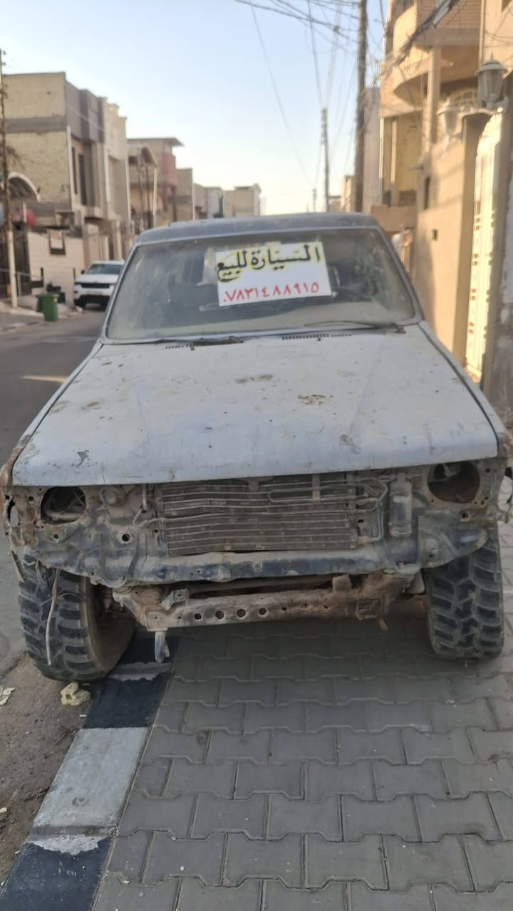 سلام عليكم سياره تيوتا سورف مديل 93 سياره محرك كير شغالات وباقي شوفتوعينك سياره واكفه رقم نجف الماني سنويه موجوده بسمنه منتهيه مكان سياره نجف سعر 12بيه مجال اتصال ***********وهاذ رقم صاحب سياره ***********
