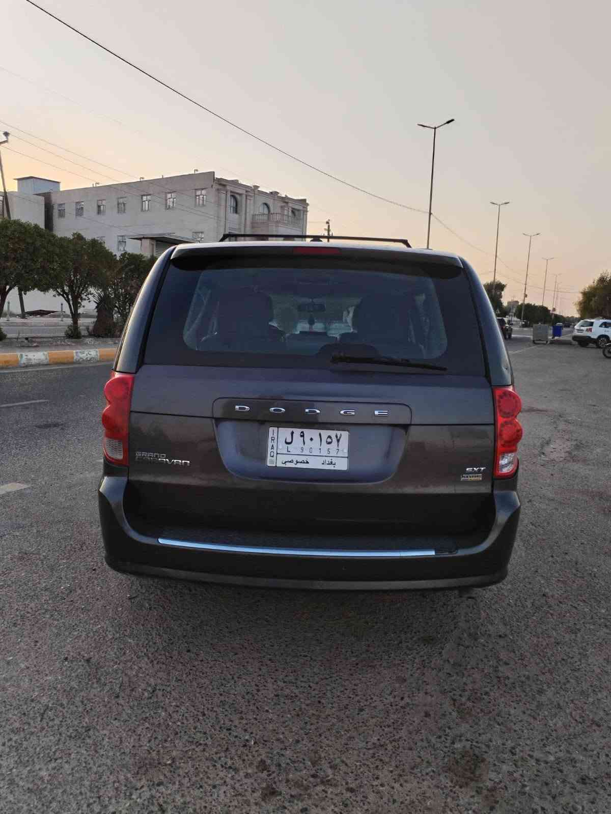 دودج كرفان • ٢٠١٦ • حادث خلفي