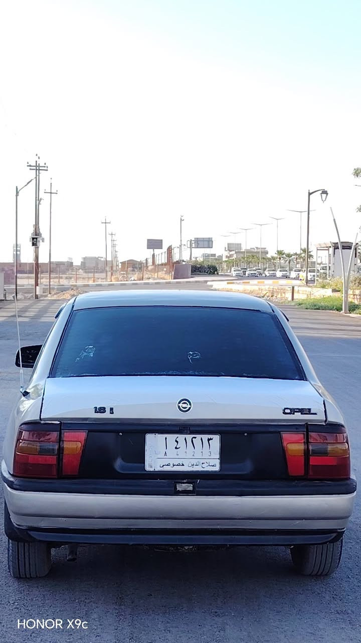 السلام عليكم للبيع اوبل فكترا موديل 1991
رقم صلاح الدين مشروع وطني لل٢٠٢٧ كير عادي
محرك بي بداية تبخير كير شرط صدرها امامي وخلفي جديد كهربائيات كلهة شغالة كيج حماوة كيج سرعة
بكات تخم خلفي جديد تايرات ٤ جدد لايتات جدد مسجل وتخم سماعات  عمبار بريك جديد دسكات جدد مصبوغة عام جمالية مكفولة من الضربة والدواخل سيارة حلوة مال بيت
حلوة محرك 1600 مكاني صلاح الدين تكريت #السعر30
 للاستفسار ***********

نص مكتوب في الصور:
- HONOR X9c