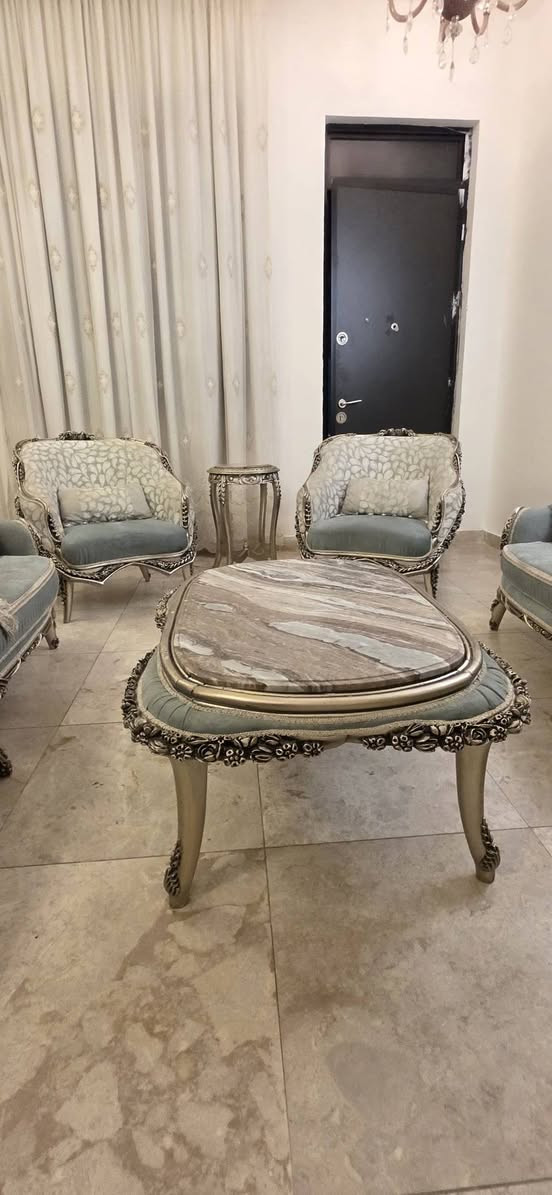 تخم مصري ناعم ١٠ مقعد وطبلات مرمر سيت مليون ونص قفل 🔐  قفل ***********
