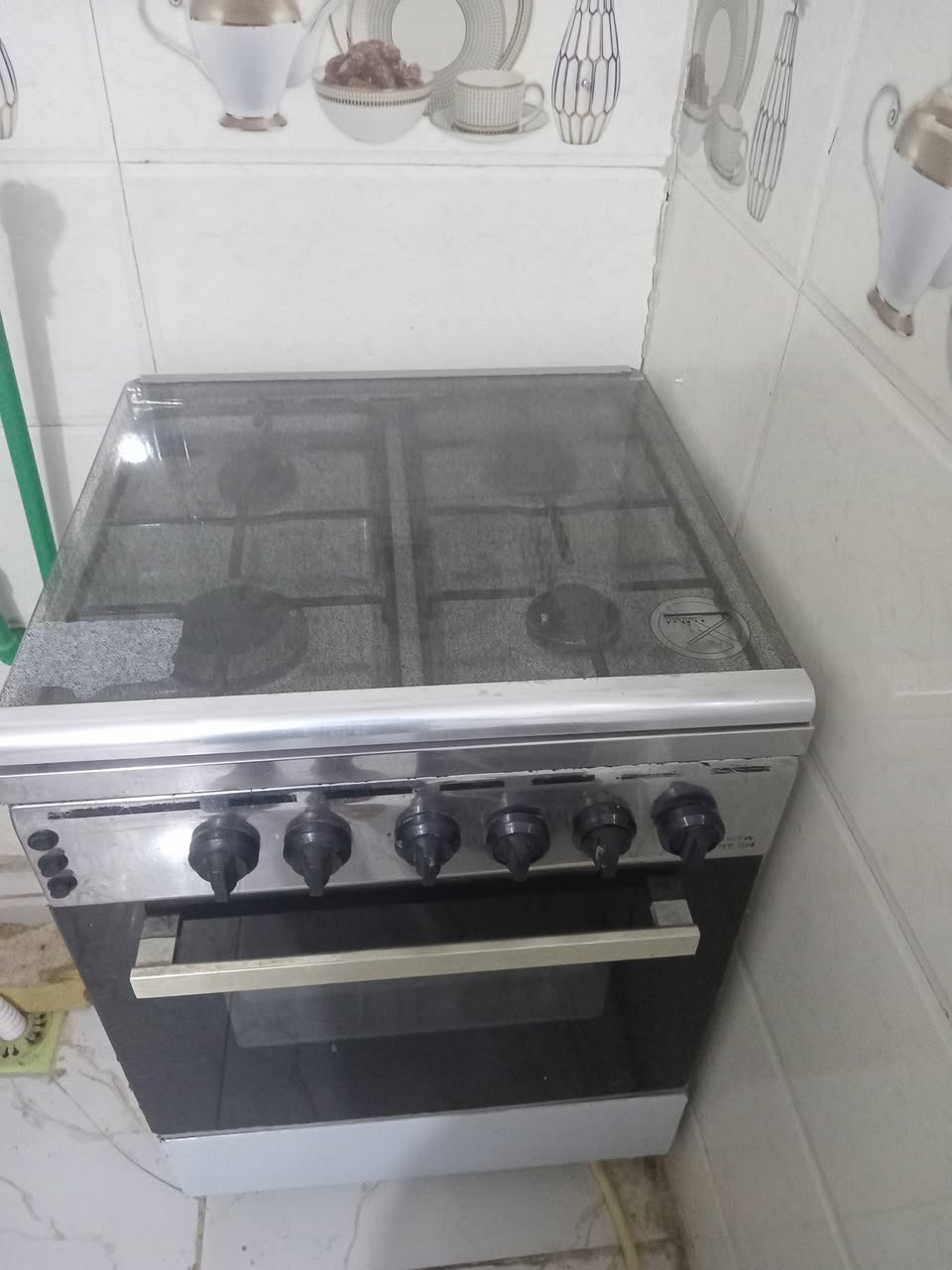 طباخ • نضيف • شغال