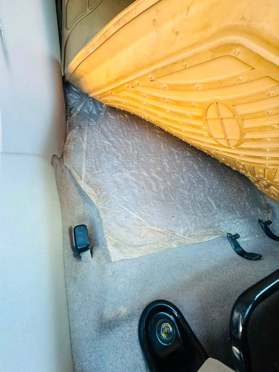 نيسان سني هندي بليته زرقاء موديل 24 ضمان السور بعدهه بل ضمان السياره كفاله عامه من صبغ والبارد و التبديل 
سعر 118 
الاستفسار : ***********
مكاني الزعفرانيه اربع شوارع
