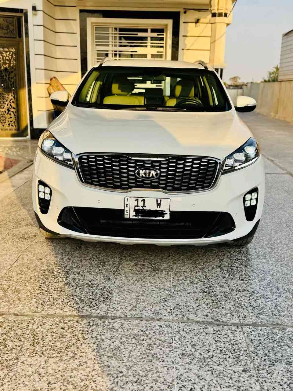 لبيع كيا سيرنتو موديل ٢٠خليجي
كفاله عامه من صبغ وتبديل وبارد وشخط نضيفا كلش 
رقم بغداد تحويل مباشر رقم الجديد جاهزه من كلشي 
فول عده فتحه .بصمه كراسي جلد +كهرباء 
جنطه كهرباء شاحن لاسلكي تحكم ستيرن ٧راكب 
٣قطع تبريد شاشه أندرويد ويل كروم باقي موصفات المعروفه 
مكاني بغداد لسعر ٢٣٢بيها مجال 
***********
***********
