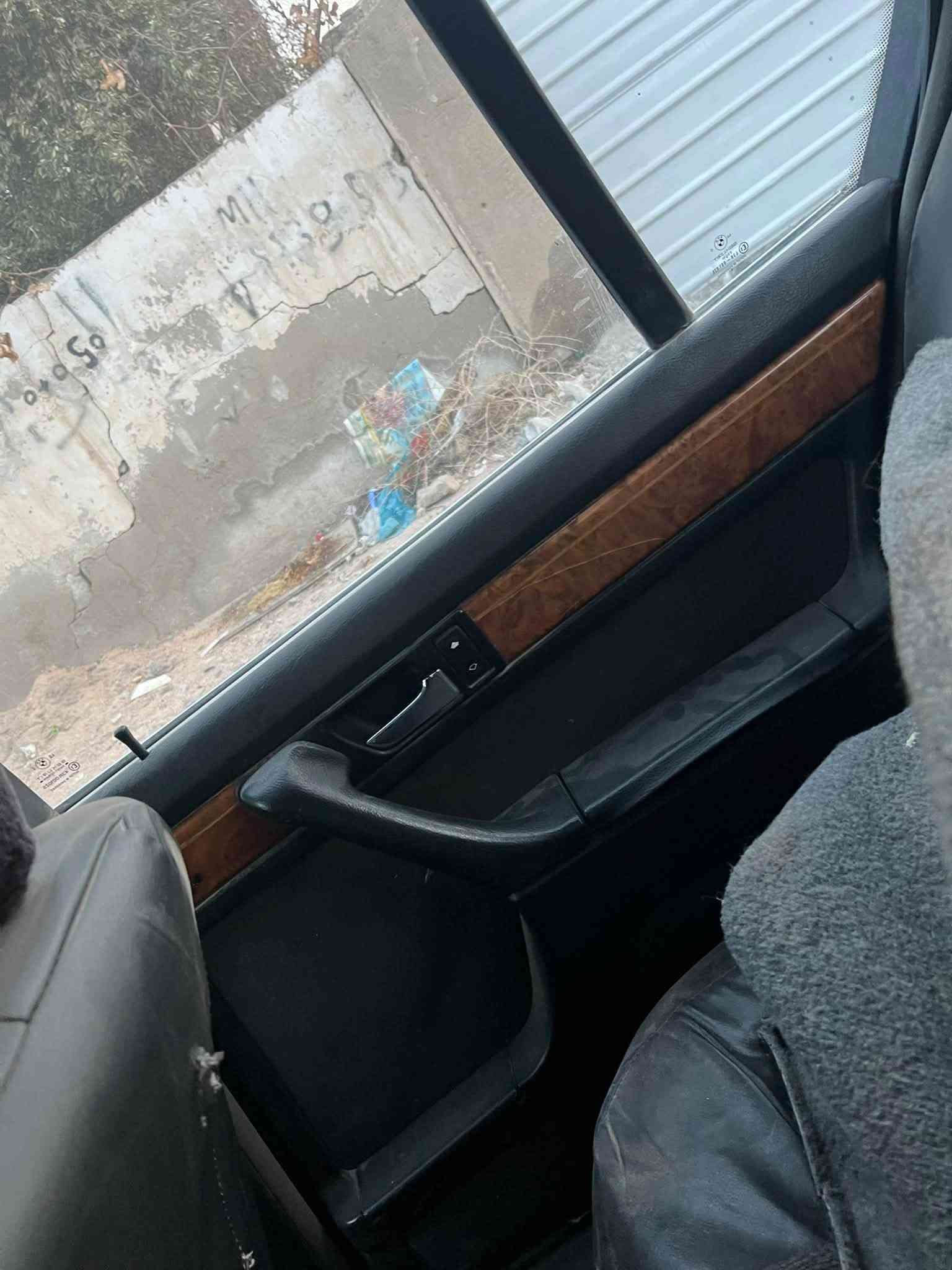 غرفه مال ٧٤٠  مخمل بطاين كلش نظاف تخم كشنات امامي وخلفي  لخلفي  ب١٠٠ مكاني محموديه كلهن شغالات الحركات جيب وشد لان شتريت  غرفه جلد فتحتهن 
***********
