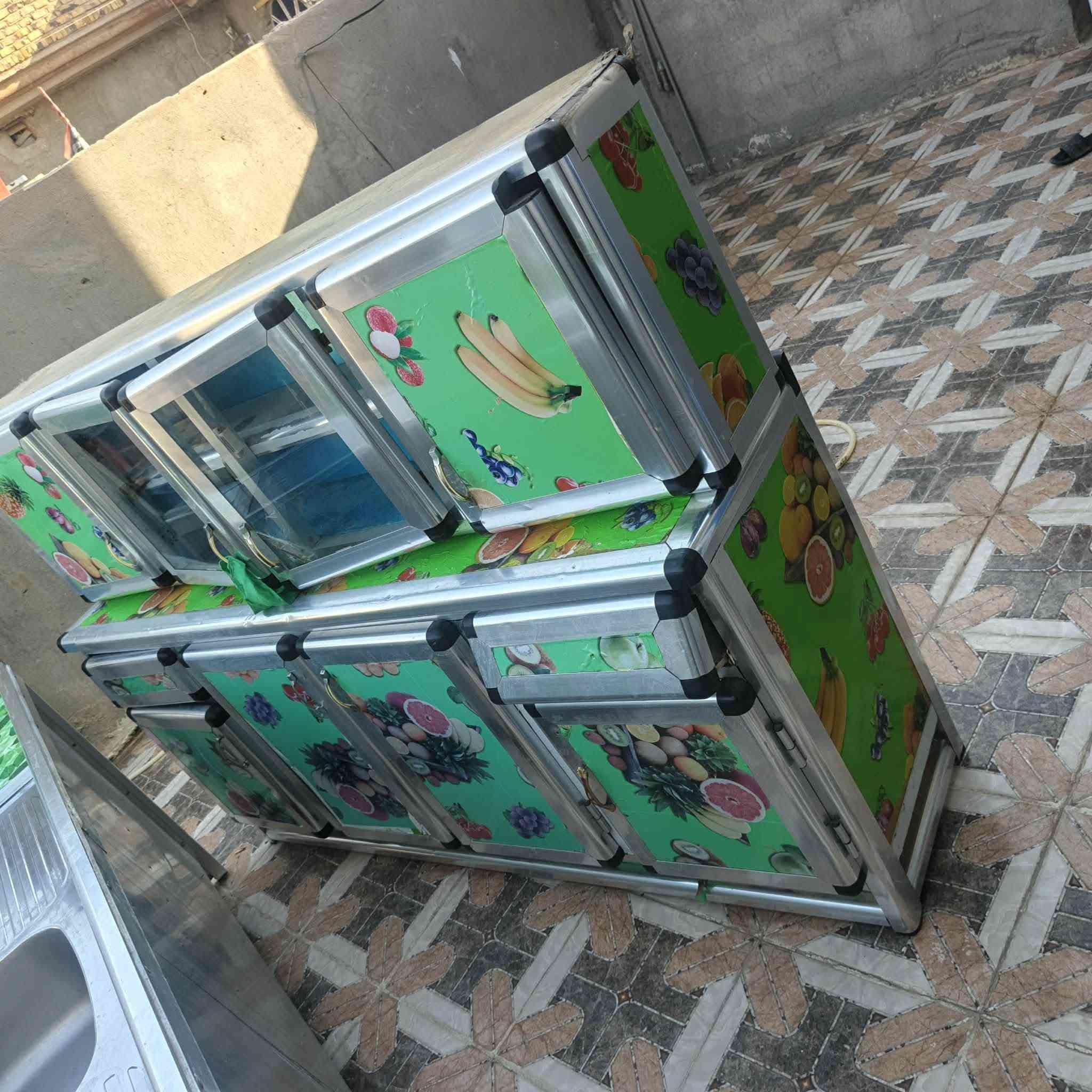 السلام عليكم عندي كاونتر تفصال ثقيل لبيع السنكي مترتين و30سم ،والكاونتر اربع أمتار ونص السعر 500وبيه مجال مكان بابل  ***********
