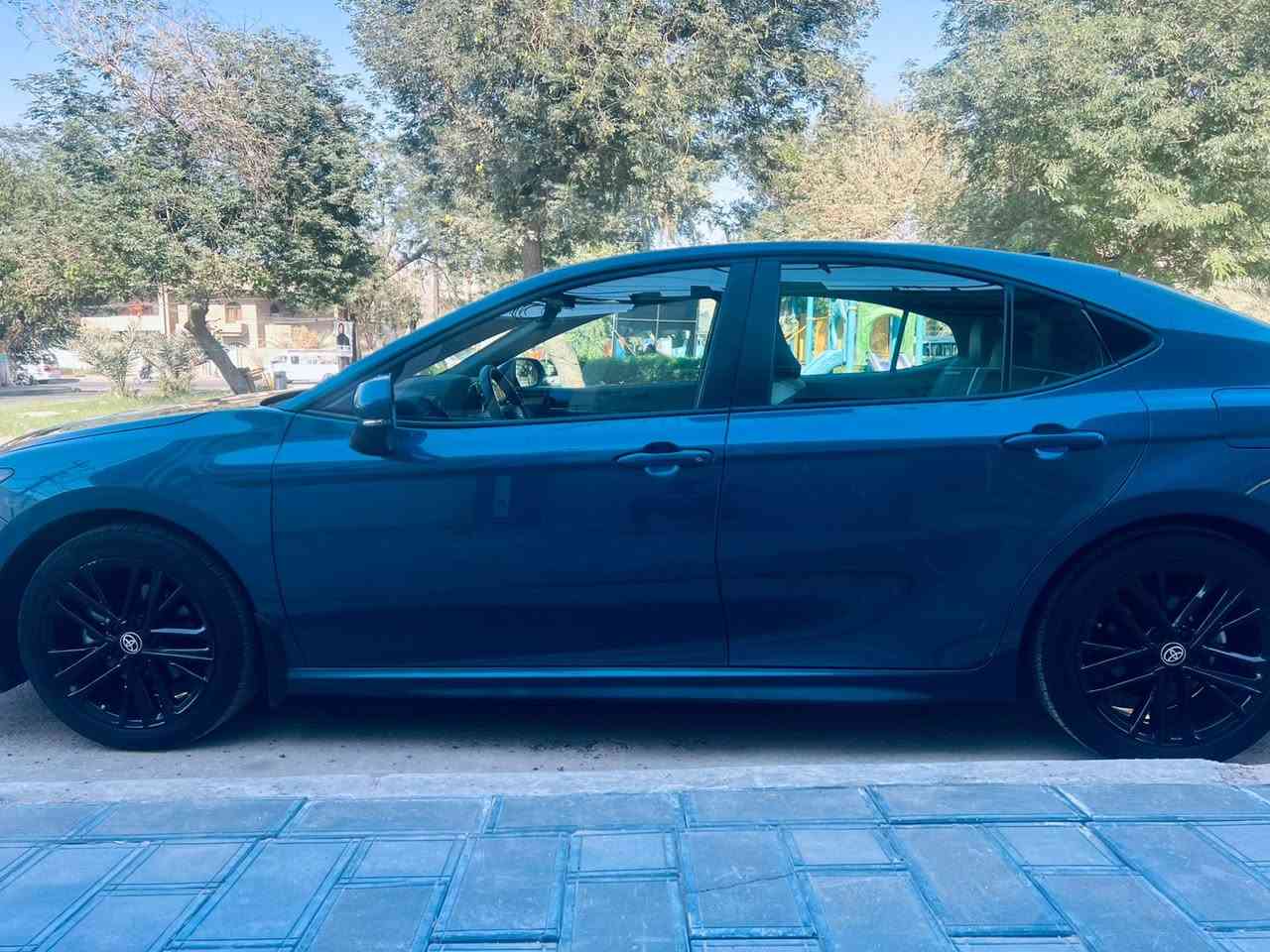 ◇ للبيع فقط ◇

!! Toyota Camry SE Hybrid 2025 !!
          
              👌 مواصفات رياضة 💯

 💎( رقم بغداد )
     
💎 المسافة المقطوعة :12،500 الف كيلو متر

💎 سعة المحرك  2.5  هجين

💎 مقود تدفئة

💎 مقود شفتات رياضة 

💎 دوسات بانزين بريك رياضة

💎  تبريد شاشة كبيرة ديجتال 

💎 الدشبول شاشة كبيرة ديجتال 

💎 رادار أمامي 360°

💎 حساسات أمامية / خلفية 

💎 لايت زينون عالي/ناصي

💎 سلايد  فتحة سقف وضعيتين 

💎 مفتاح التشغيل بصمة

💎 تشغيل عن بعد

💎 شاشتين دجيتال كبيرة 

💎 كامرة خلفية 360°

💎 الأنارة الداخلية LED

💎 المقاعد جلد

💎 حركة المقاعد الأمامية كهرباء مع تدفئة

💎 الجامة الأمامية والخلفية هيترات ضد الضباب 

💎 مثبت السرعة ( Cruise Control )

💎 وضعيات القاده 4 نورمال وقتصادي وسبورت و EV مود

💎 غيار السرعة / الگير(Traptronic units)

💎 حساسات ضغط أطارات ( Auto Tyers Sensors )

💎 قطعتين تبريد

💎 هاند بريك كهرباء ( Auto Hold ➕️ Auto Stop )

💎 تحديد المسار (Lane Assist )

💎 نظام مانع الانزلاق ( ABS ➕️ Traction Control )

💎 صندوق كهربائي 

💎 Bluetooth / USB 

💎 Wireless  شاحن هاتف

                                         $ 24.500💸

سيارة وارد امريكي ➖️ حادث بسيط بدون دواخل وشواصي و جميع الايباكات سليمة

 ☎️ للأستفسار ☎️
*********** ➖️ على الخاص
