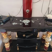 ميز تلفزيون • خدوه