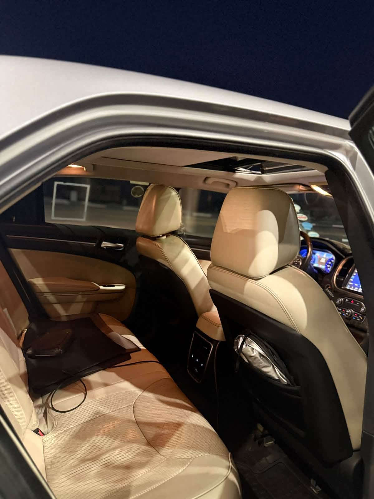 C300 • فول مواصفات • ١٤٥ الف