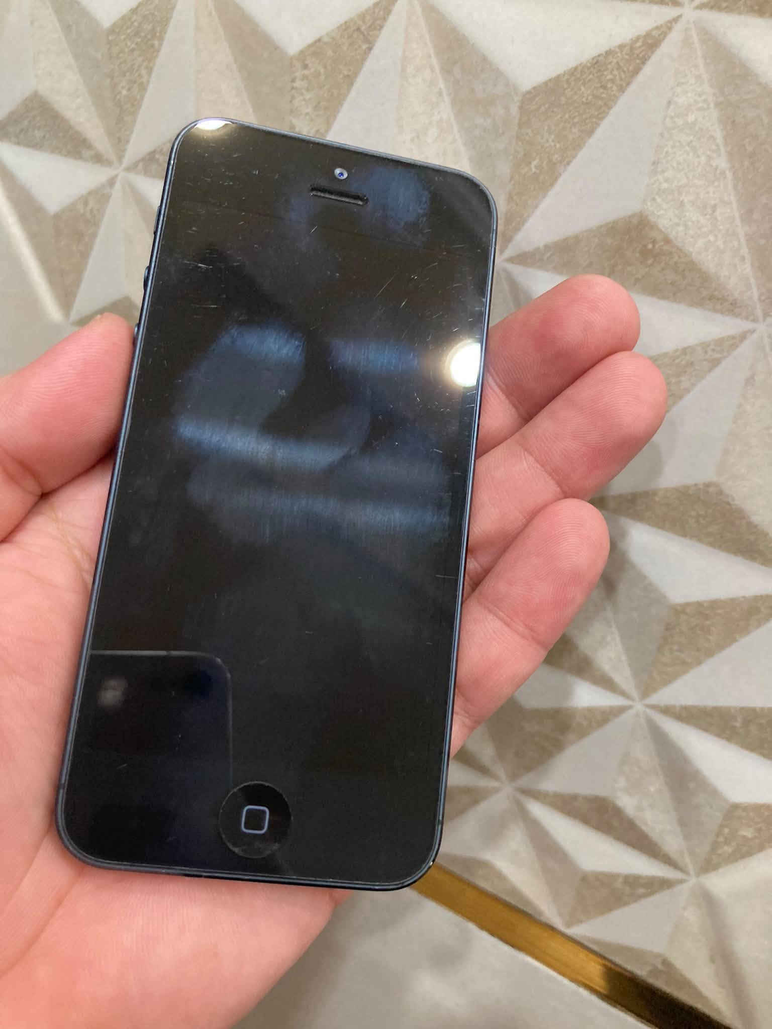 نظيفه جدا • ايفون ٧ • ايبود جيل ٤
