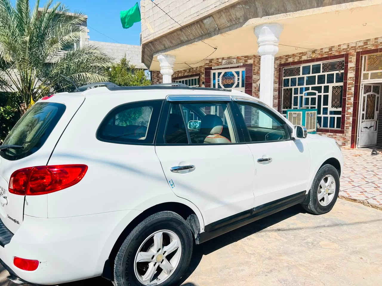 السلام عليكم
للبيع سنتافي موديل 2007 رقم بغداد انكليزي وارد امريكي تبريد شغال كير ومكينه خير من الله السونار موجود ويا الصور الدواخل مكفوله محرك 6 سلندر السعر 105 وبيه مجال العنوان /ديالئ _الخالص _ سراجق 
هـ/***********
