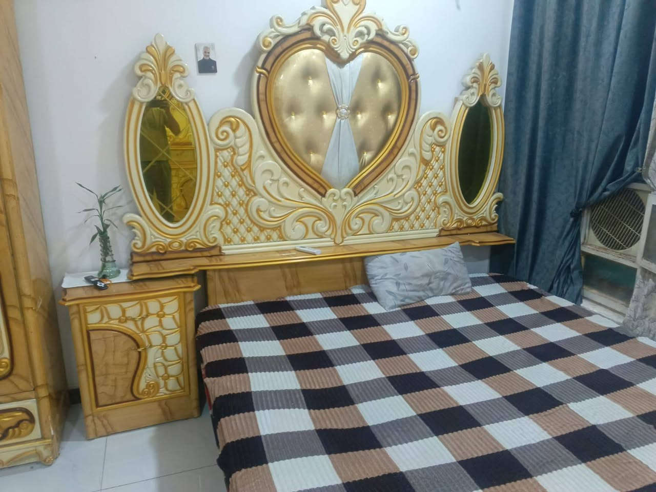سلام عليكم غرفه نوم للبيع مستعمله السعر 650 بيه مجال ه‍ ***********

