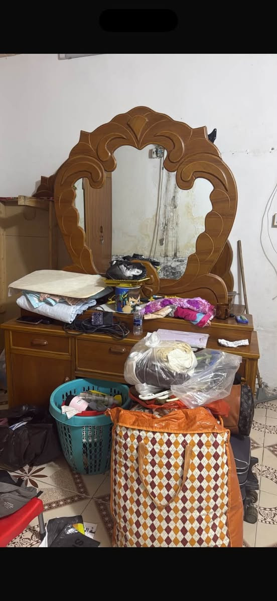 السلام عليكم للبيع غرفه نوم طابقين نجاره درجه اولا كامل ملحقات ***********
