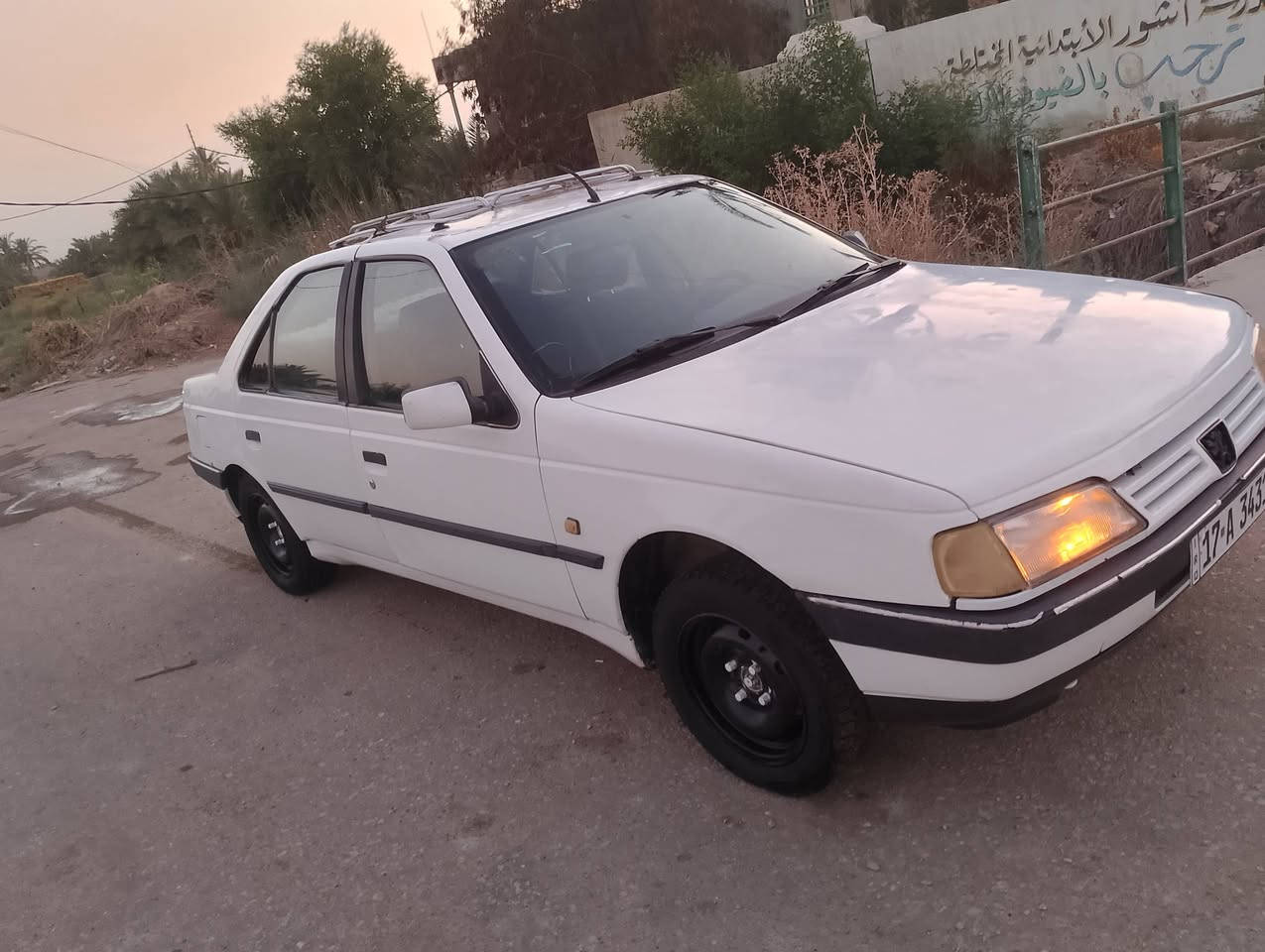 سلام عليكم شباب بيجو مديل 12 سياره جديده نضيفه تبريد او محرك او كير او كهربائيات تخم تاير باتري او كشر نضيف دواخل حلوه  حداديه  رقم راعيه ***********
