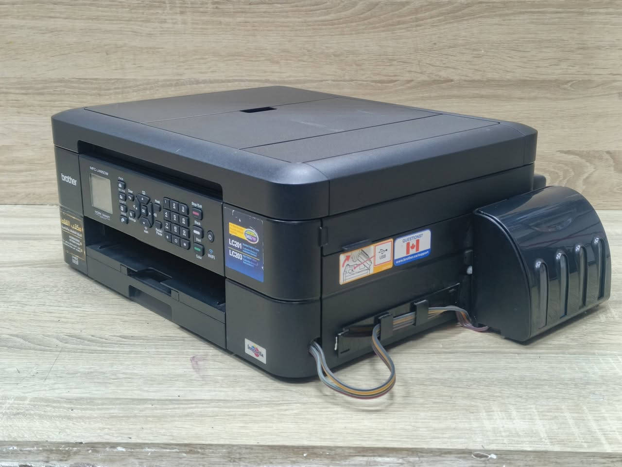 طابعة براذر موديل J485DW مستعمل بحالة ممتازة باحبار خارجية طبع 5000 ملون و 6000 اسود وابيض سعر الحبر 10 الف لكل اللوان سرعة طباعة 9 ملون 12 أسود وابيض طباعة بوجيهن تحتوي علىWIFI يمكن ربطها على موبايل وتابليت ولابتوب وفيدر لاستنساخ مجموعة اوراق بامر واحد مع امكانية استخدامها في الارشفة الإلكترونية استنساخ طباعة سكنر طباعة بوجهين دوبلكس🚦سعر الطابعة 150 الف 🚦مع كيبل كهرباء وكيبل كومبيوتر وقرص تعريف نسبة نظافة الجهاز 95%.
للطلب *********** - ***********
يوجد توصيل لكل المحافظات بضمان تشغيل وفحص. 
#الصفوة
#طابعتي
