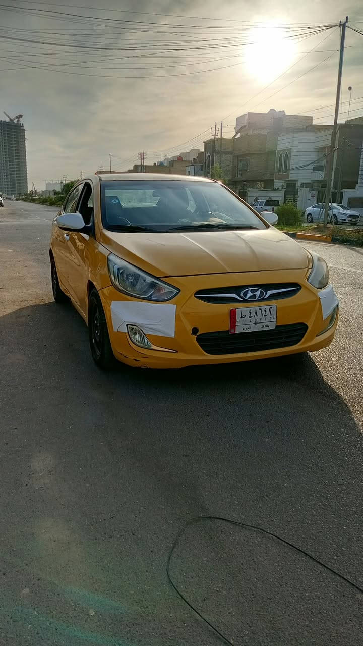 السلام عليكم .
هيونداي اكسنت امريكي مضلع 14 تكسي .
مكينة 1600 GDI وكير AT مكفولات .
تبريد ثلج ❄️❄️ .
حادثها موضح بالسونار .
تحكمات ستيرن .
الداخل نظيف و السيارة حلوة و عملية .
نظام ECO .
نظام مانع انزلاق .
للاستفسار اكثر *********** بي واتساب , السعر  75 و بيها مجال
