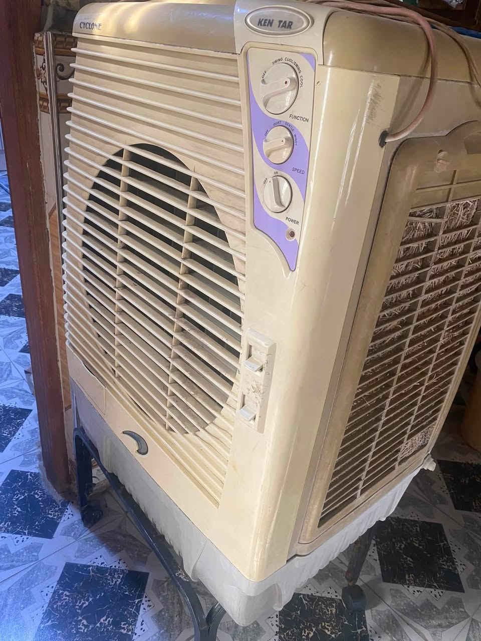 مبرده للبيع شغاله كامله السعر 60 ألف مكاني زعفرانيه ***********غير متواجد عله الفيس ولا واتساب
