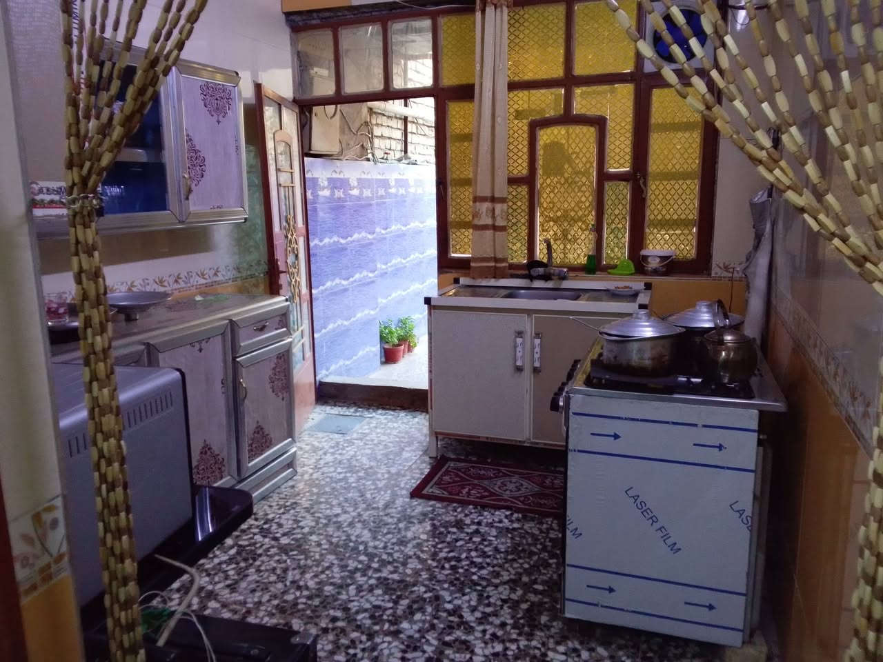 السلام عليكم ورحمه الله وبركاته
من رخصة الأدمن 
دار للبيع العبيدي منطقة حي السفير قرب شهداء الثانية خدمات كاملة تبليط كهرباء وماء
المساحة 110,طابو صرف زراعي سند يتكون من طابق واحد 
كراج. يتسع سيارة+استقبال +غرفة عدد 1+صالة+مطبخ+حمام وترك
كامل ماء خطين اسالة+حلو 
السفير شارع 20الطاقة قرب افران علي الاكبر
للاستفسار الاتصال
***********
