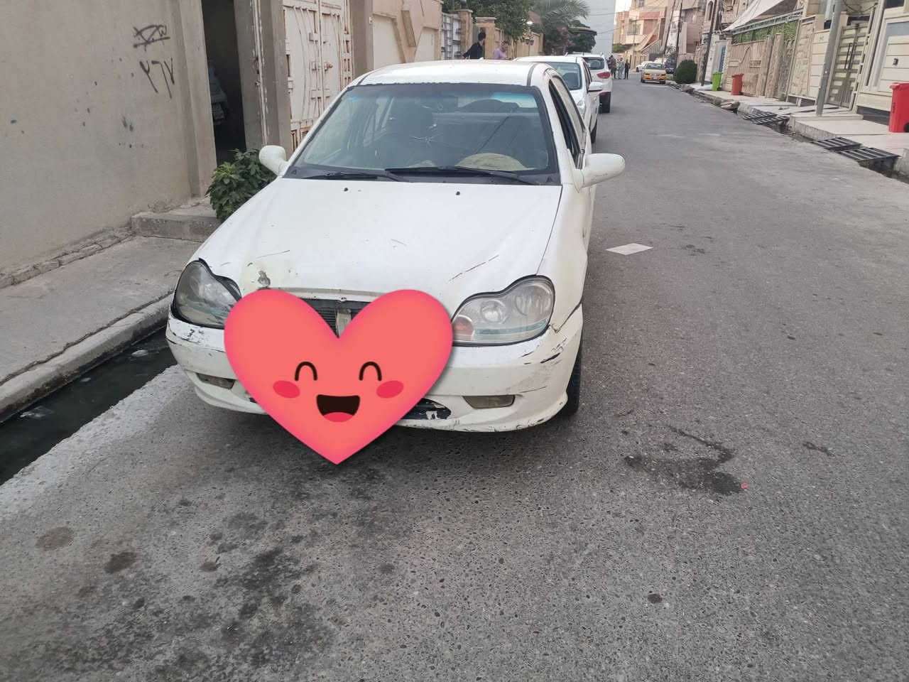 سيكي ابيض رقم بغداد صديقي الشرعي كصه جديده السياره مال بيت
مكينة مابيها شي الكير مابي شي سنويه ل29 
السعر 32 بيها مجال قليل 
*********** بي واتس آب 
*********** اتصل ع الزين
