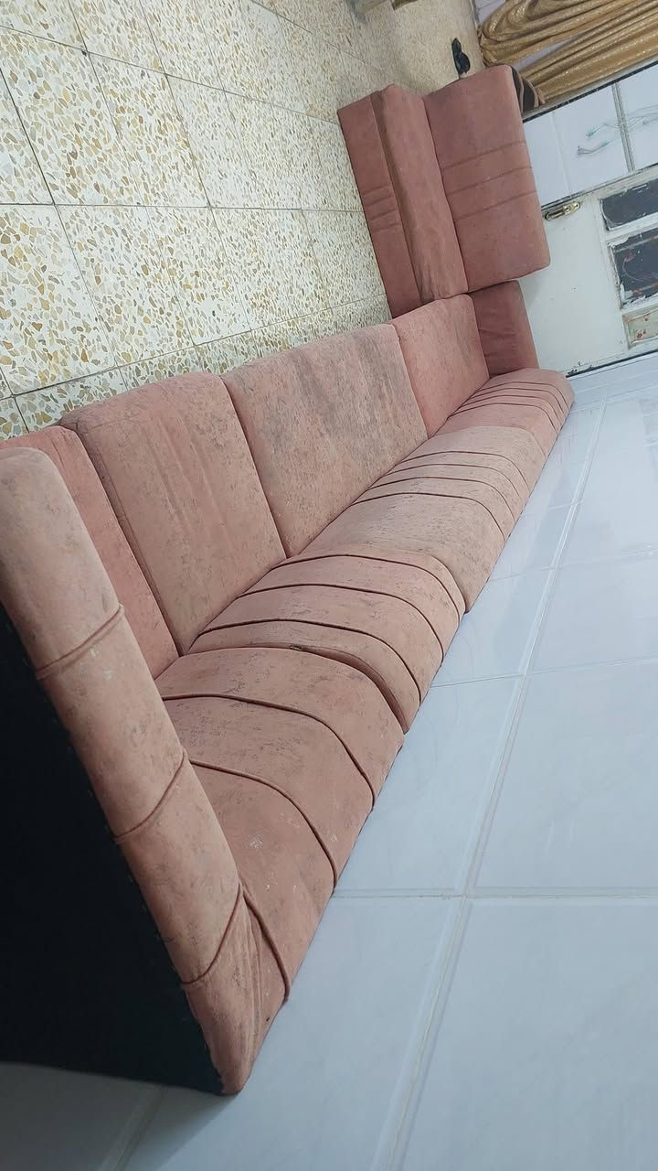 السلام عليكم تخم 10 مقاعد نضافته موضح بالفيديو عنواني بالحسينيه بالسكلات ***********
