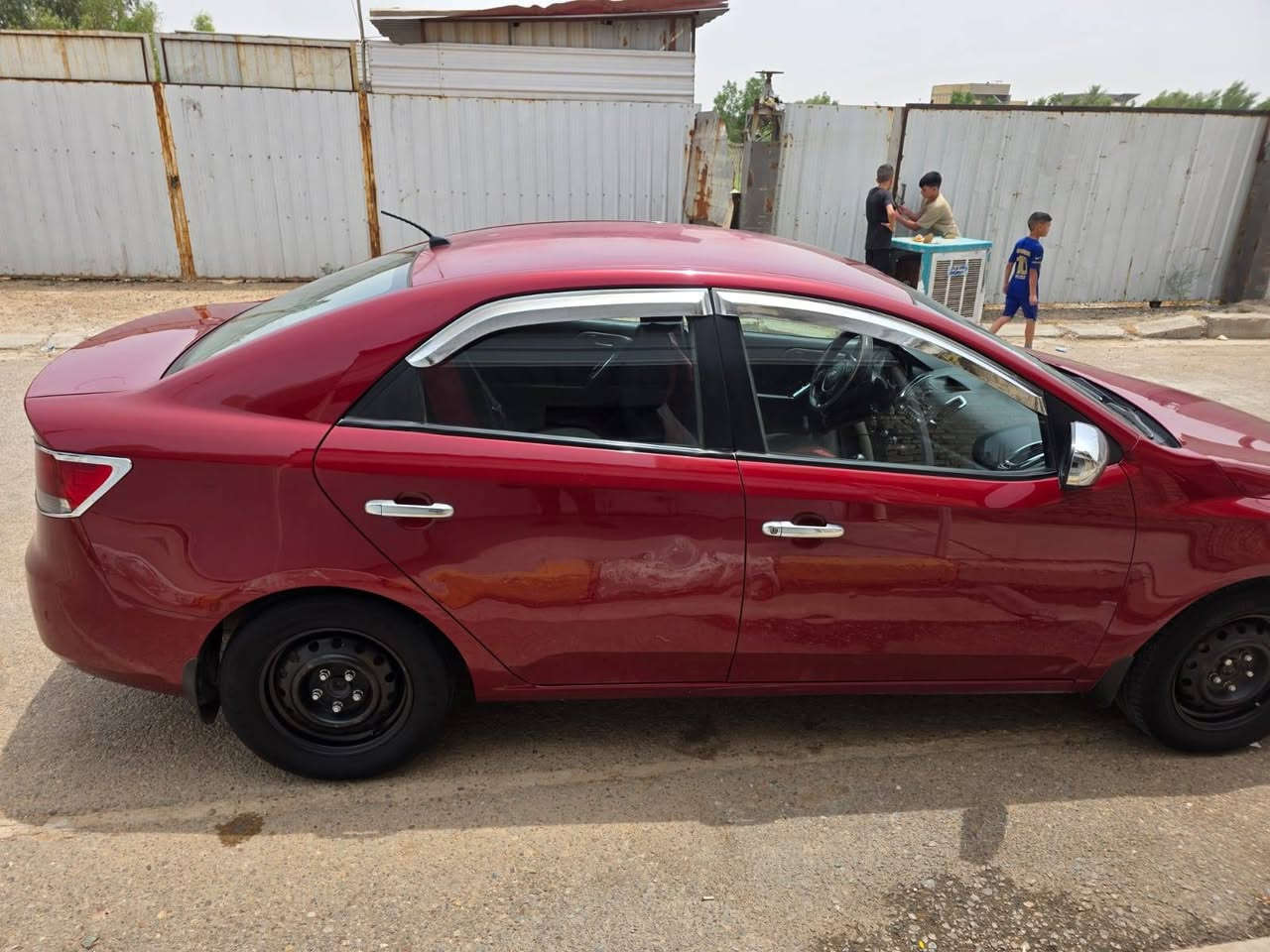 لبيع سيراتو
موديل ١٢ 
خليجي 
تفاصيل اكثر اتصل ع رقم غير متواجد ع فيس
السعر ٩٠
***********

