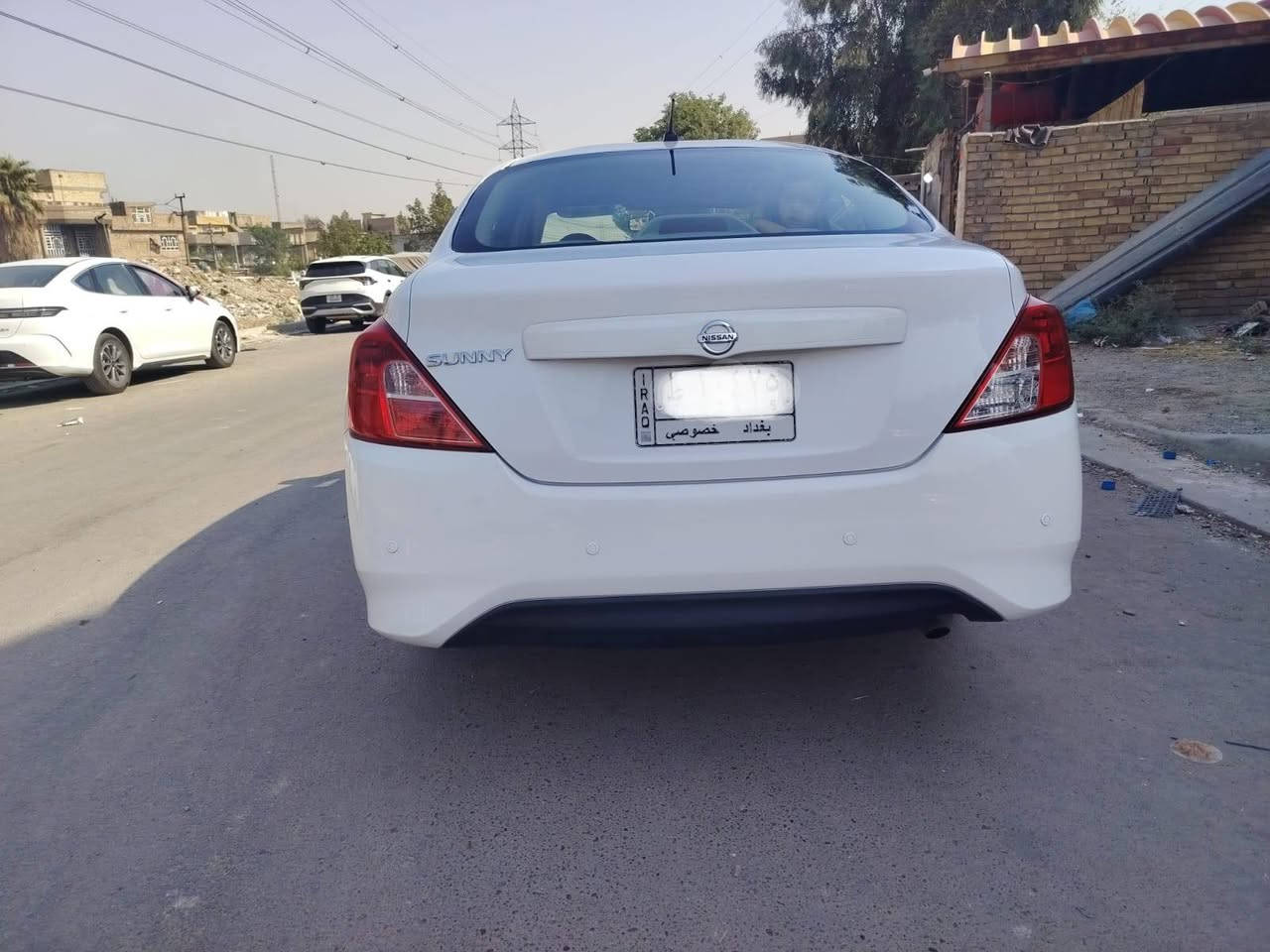 السلام عليكم 
نيسان صني هندي... بليته الزركه 
موديل  ١٨
ماشيه  ٦٨ الف
حساس خلفي
ملاحقة / السيارة مكفولة كفالة عامة من صبغ وتعديل والتبديل من الدعامية للدعامية...  فقط تحجه بالباب الخلفي بسيطة والجاملغ الخلفي على كد صبعين...  الكير والمحرك والتبريد على وضعية الشركة. 
السعر  105 $
رقم الهاتف  ***********
