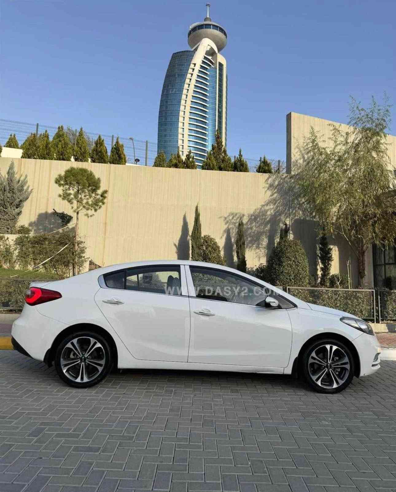 ‏Kia Cerato-2014
كيا سيراتو موديل ٢٠١٤ 
-------------------------------------
#السعر : 115يعني دفتر و 15 ورقه
#وبيها مجال
#للاستفسار :***********
***********
واتس اب
#الرقم السيارة : أربيا شرط التحويل اووكاله
العنوان : موصل -قضاء تلعفر
-------------------------------------
#خليجيي

فقط جاملغ جهة السائق الامامي صبغ وشوية حافة باب السائق

#گير ومحرك بشرط
#تبريد ثلج
#سياره جاهزه مجهزه من كل النواحي
#متصرف عليه الف دينار بشرط فحص

#مواصفات : 
معروفة 

يرهم مراوسة حسب القناعة 
------------------------------------- موصل, نينوى

نص مكتوب في الصور:
- Cerato 2014
- Serato 2014
- WWW.DASY2.COM
- Cerato
- 2014