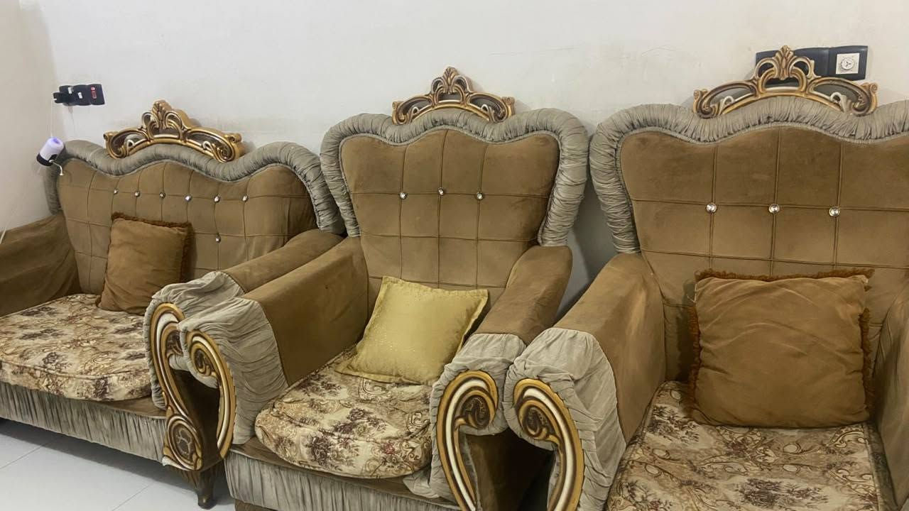نص تخم للبيع السعر ١٠٠ مكاني زعفرانية الاستفسار على الرقم ***********
