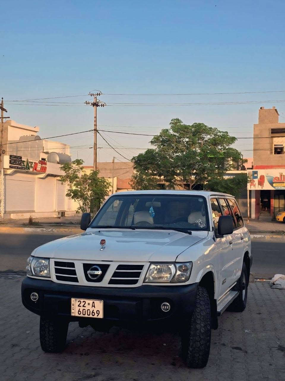 پاترۆڵ مودیل 2001 موحەسەن
غازی 130ی 
پیتاقەی بەنزینی هەیە 
دووپەڵەی بۆیاغە بی دەعم 
ناویی نییە لە حاسیبە  سەنەویی تازەیە

گیڕ  مەکینە ئەکسل  دەبڵ ئەکسل بەشەرت
گلاج و عەینە  تاخم پیش و تاخم دوا  
 هەمووی تازە گۆڕیومە  چرکەی تیدا نییە بە شەرت

ناویی  کاتم کراوە ، تازە پۆلیش کراوە

تایەو ویلی تازە 
سۆنەرم داناوە 
ناو بەتانەی یەک لەی تەقیوە چاک
سەعر104
ناونیشان کەرکوک 
*********** كركوك, العراق
