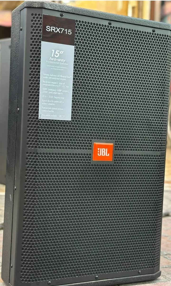سماعة JBL • ١٥ إنش • سماعة وحدة
