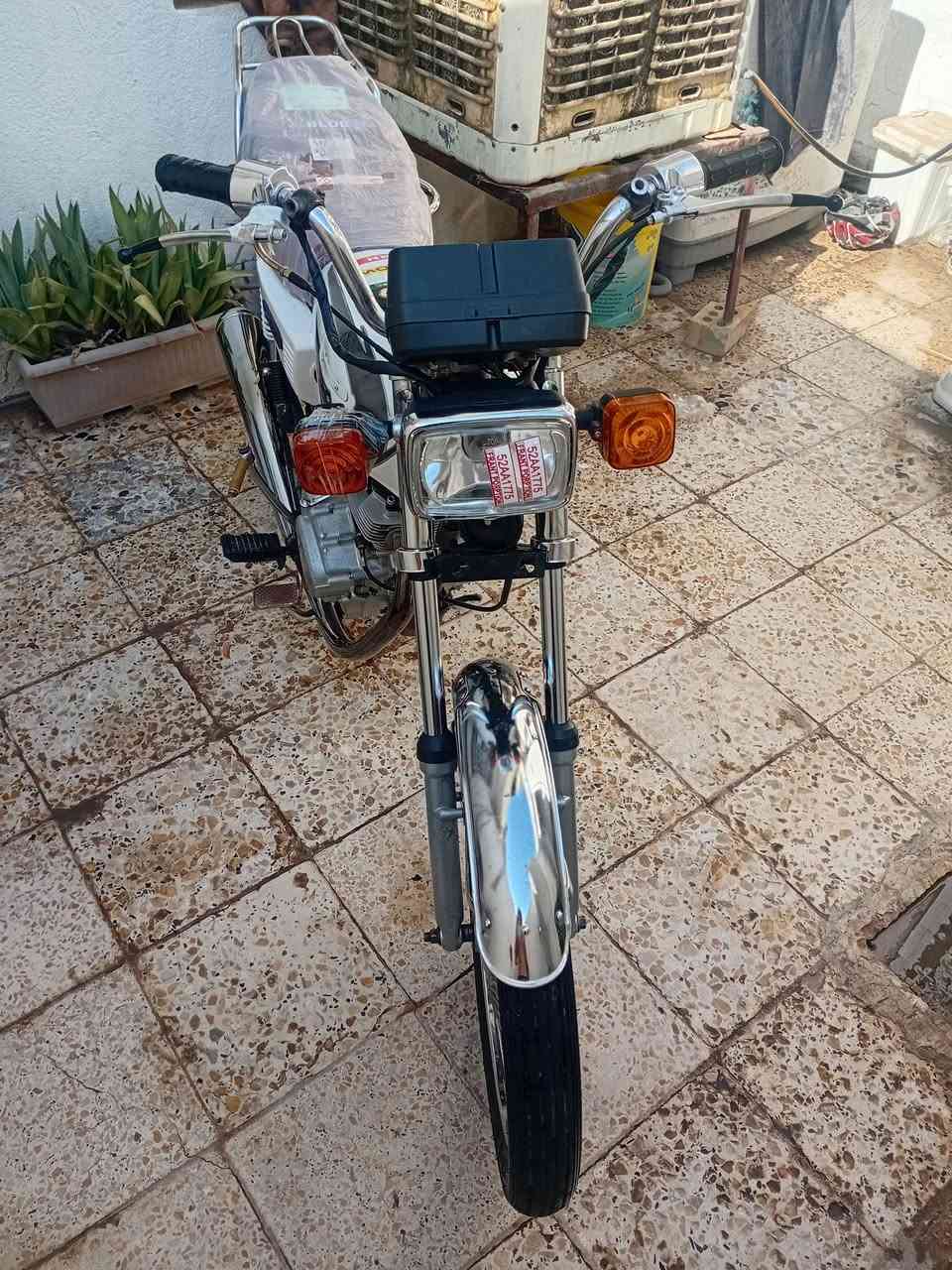 سلام عليكم دراجه يراني اربعه كير مكينه خرسه بس تفيلس بيهة سعر 375 وبيهة مجال حك جيه مكاني بغداد لحسينيه راشديه  *********** وتساب
