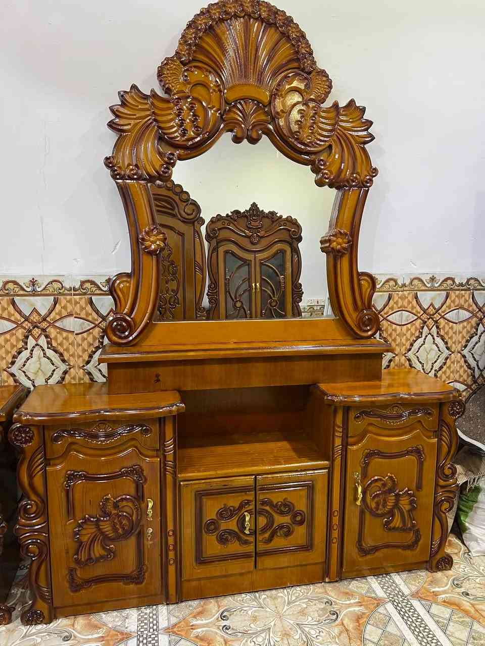 غرفه نجاره تسكام ام الخمسه جديده كلش سعر 650 وبيه مجال عنوان سوك الشيوخ حي العسكري 
***********

