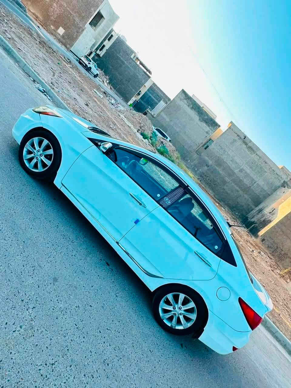 للبيع هونداي أكسنت 2016
رقم بغداد الجديد 
هزه جديده سنويه جديده بأسمي 
محرك 1600 
كير AT
صدر جديد 
تخم تاير جديد باتري جديد 
دوشمه كشنات شاشه وكامره خلفيه 
تبريد ممتاز 
سياره جاهزه من كلشي 
صبغ 3 قطع من امريكا  
السعر 88 ورقه 
مكاني الغزاليه 
***********
